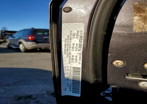 2013 Dodge Challenger Sxt z USA, uszkodzony, nr VIN 2C3CDYAG9DH692518